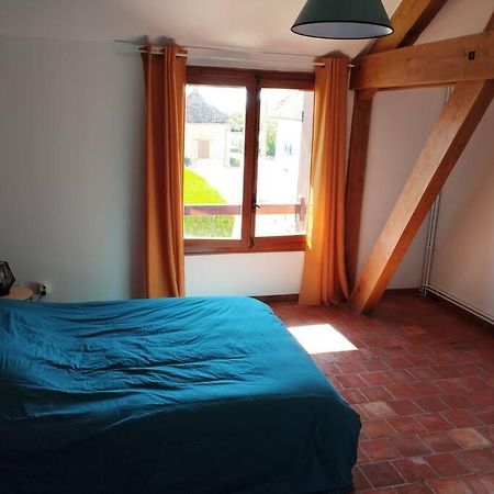 Appartement Dans Village Calme A 5 Min Des Lacs Mathaux Exterior photo